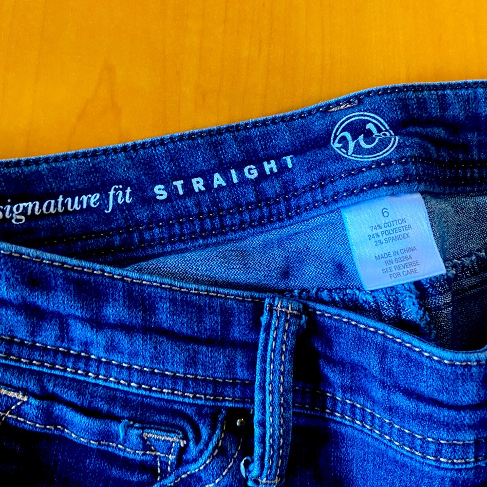 Signature Women's Blue Jeans